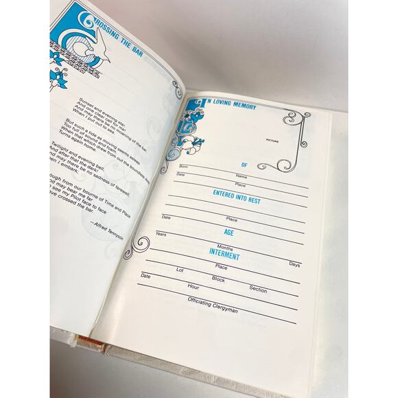 Vtg 1976 Holy Bible Memorial Edition New American Leather Illustrated White Gold - Picture 2 of 11